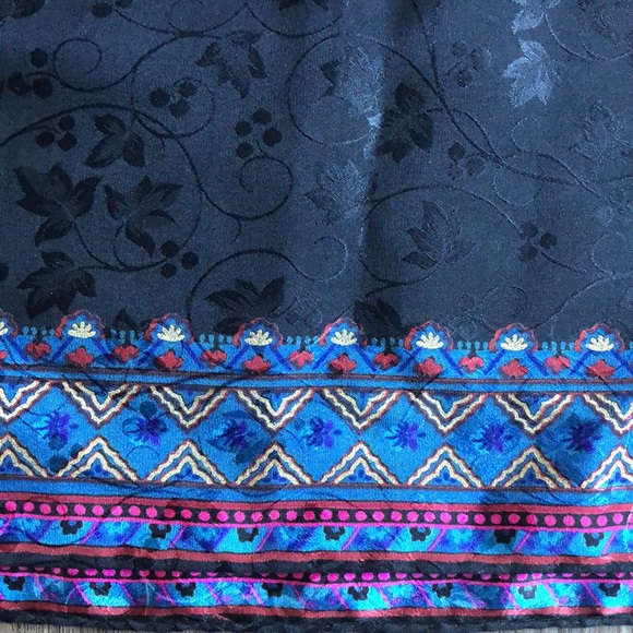 Emanuel Ungaro silk scarf. - Picture 5 of 7